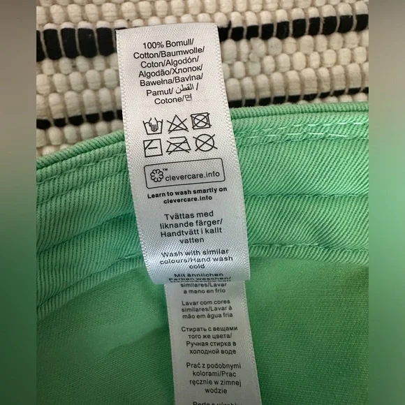 Hat - Picture 7 of 9